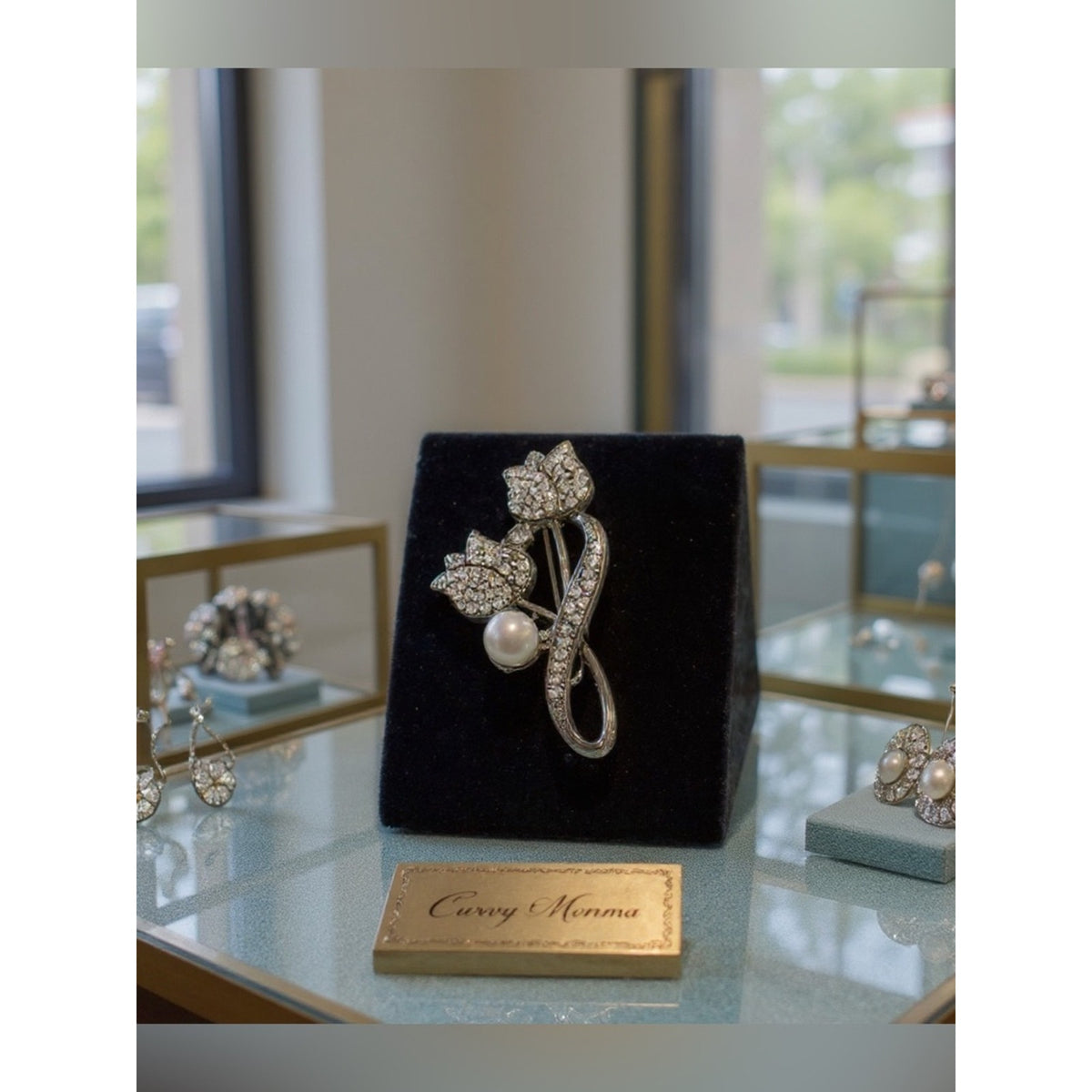 Stunning Silver-plated Floral Brooch - Elegant Women’s Jewelry