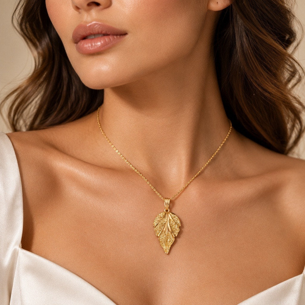 Vintage 18K Gold Dust Filled Leaf Pendant Necklace Textured Stardust Botanical