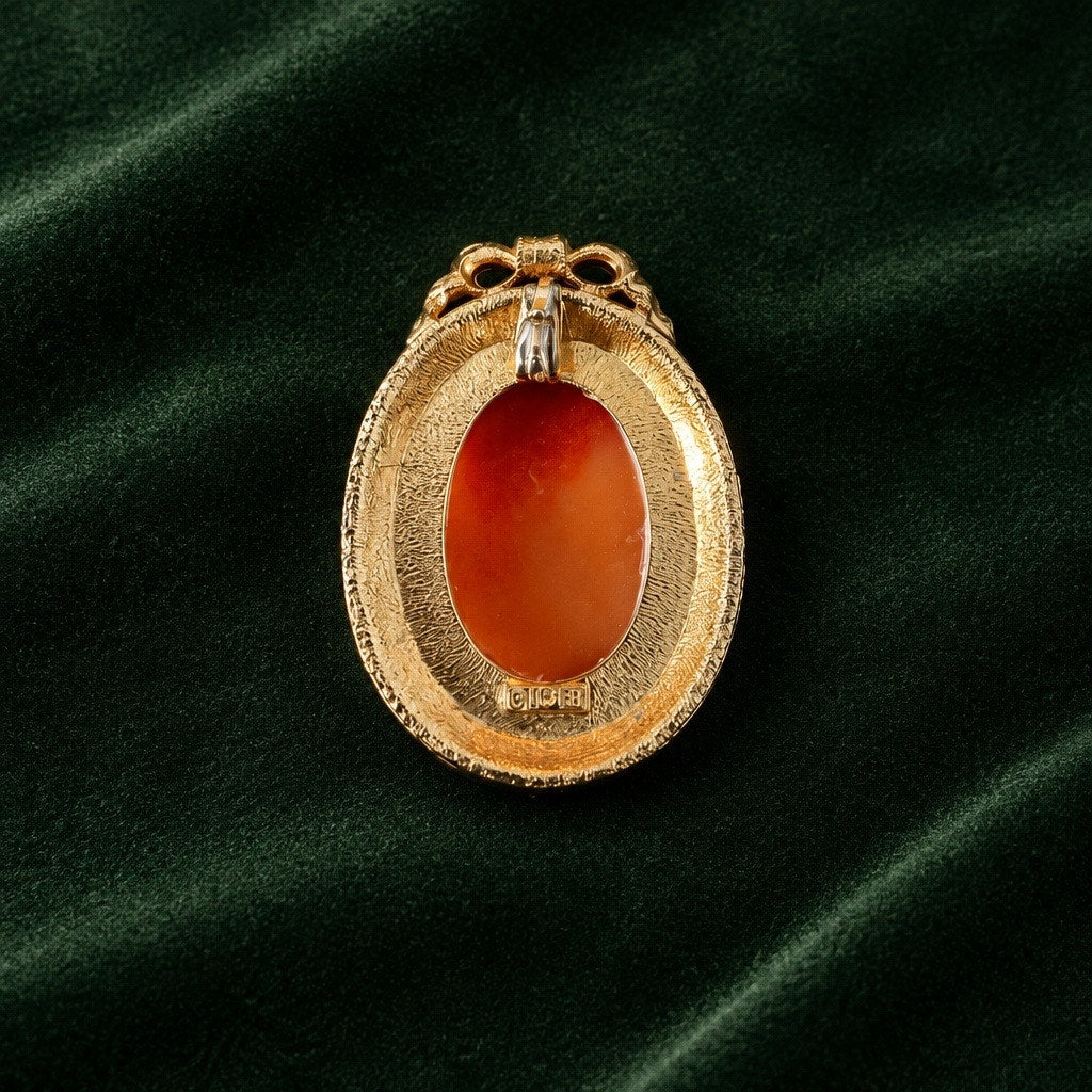 VTG 1950s  LISNER Cameo Pendant Lady Portrait with Ribbon Bow Frame