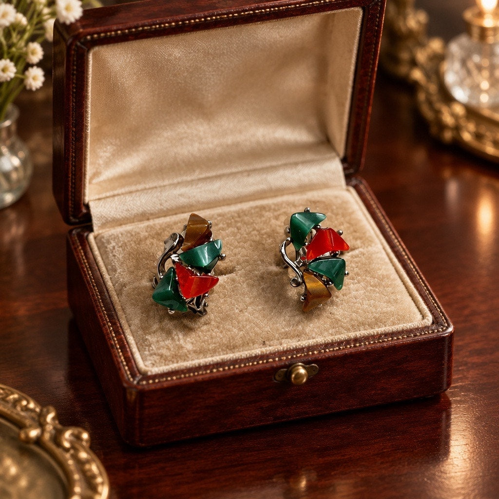 Vintage RARE 1960s Crown Trifari Style  "Chevron" Enamel Bracelet and Matching Clip-On Earrings Set