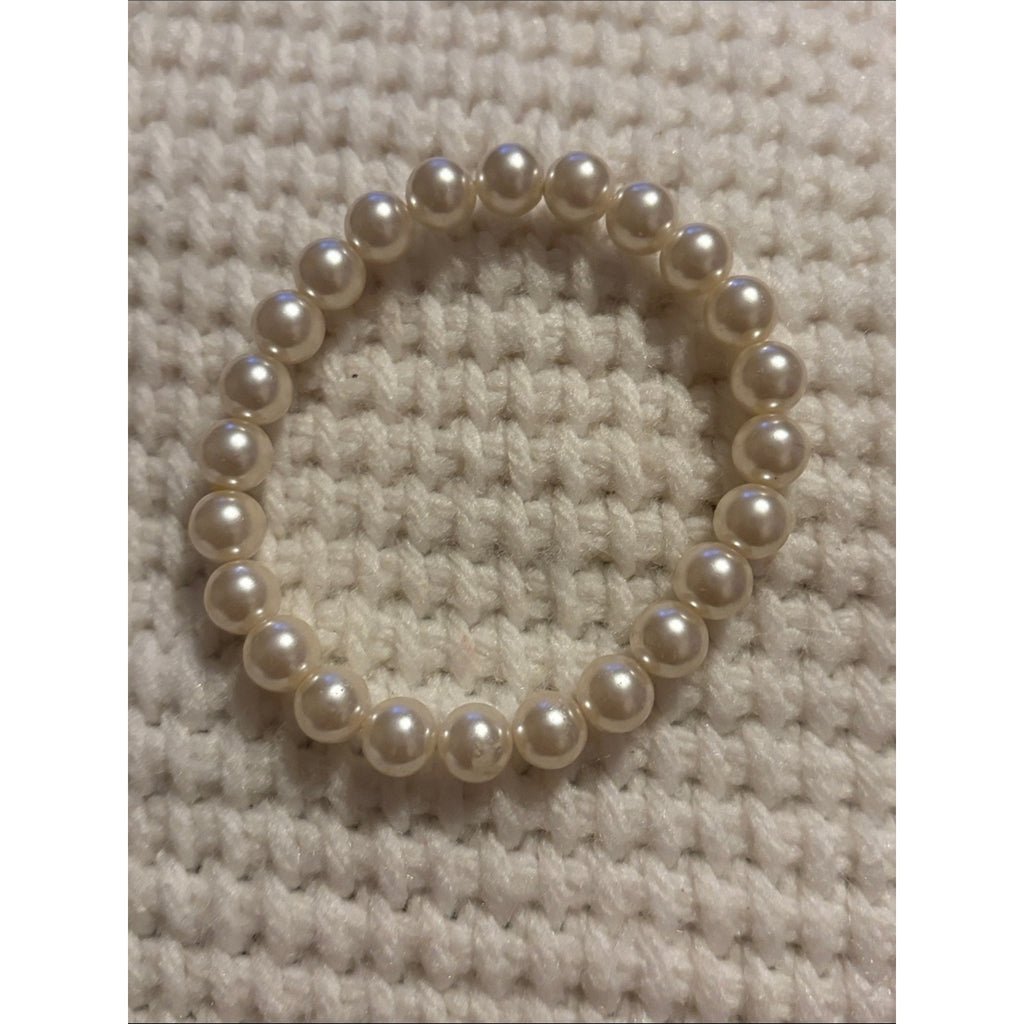 New beautiful Classic Ivory Pearl Stretch Bracelet - Women's Jewelry