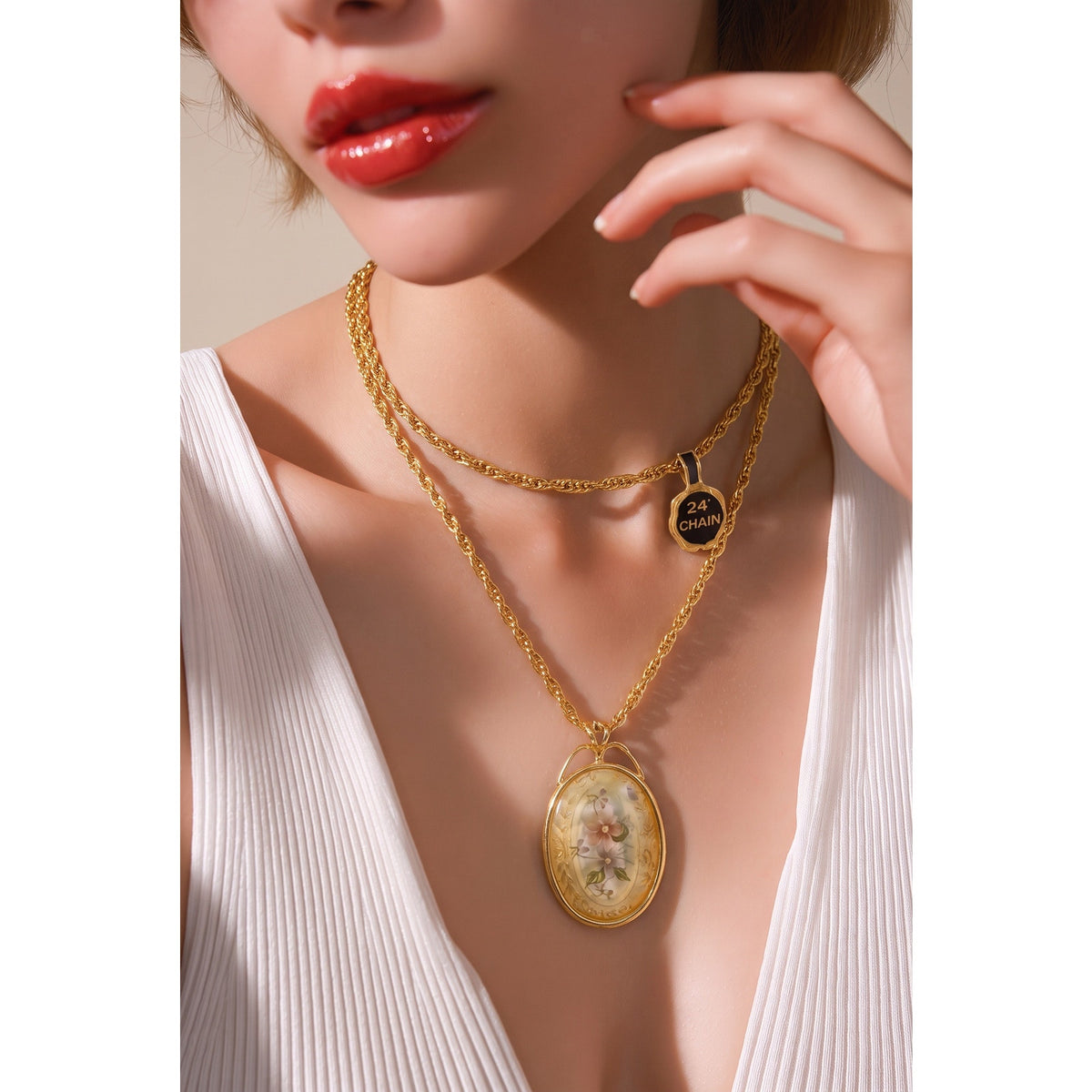 Vintage Glamour Find • 18K GF" NOS"  Gilded Floral Cameo Pendant Necklace ✨