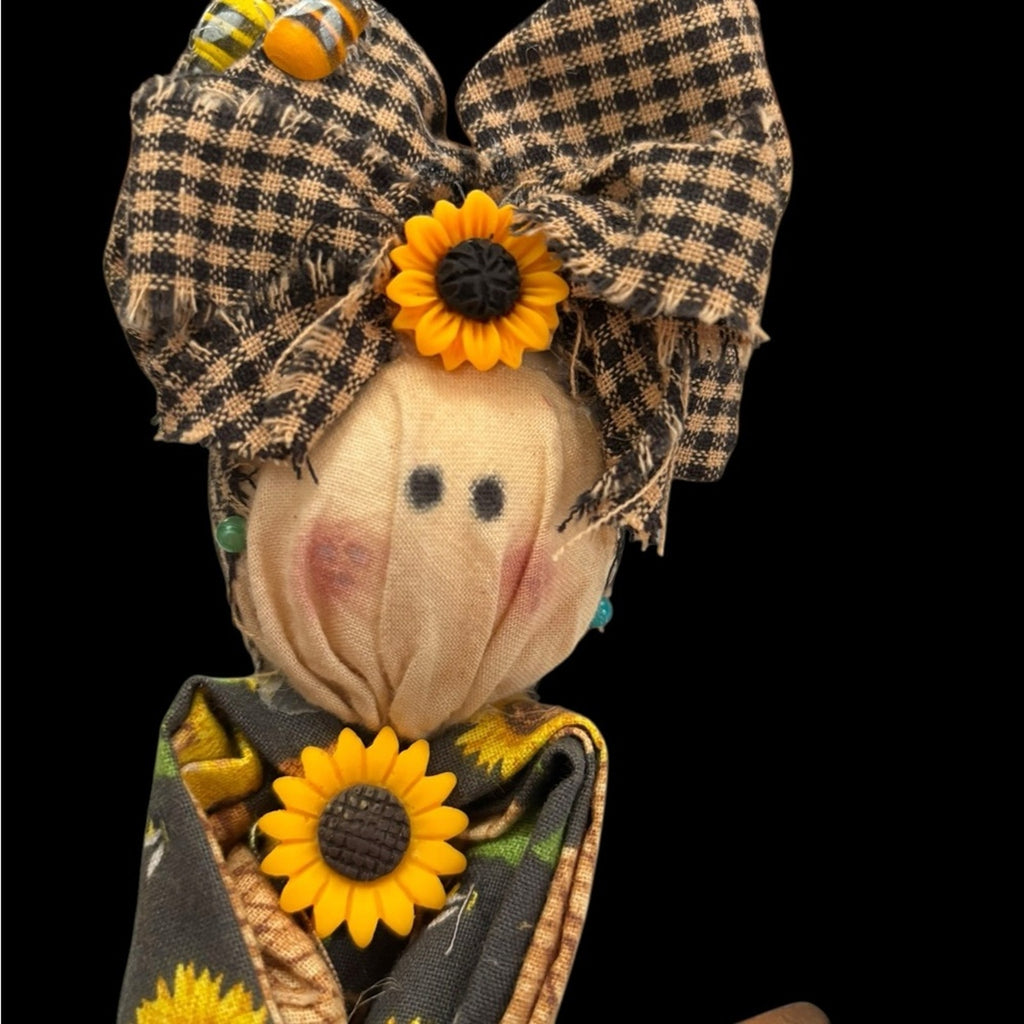 Handcrafted Primitive Sunflower Bee Welcome Y'all Doll
