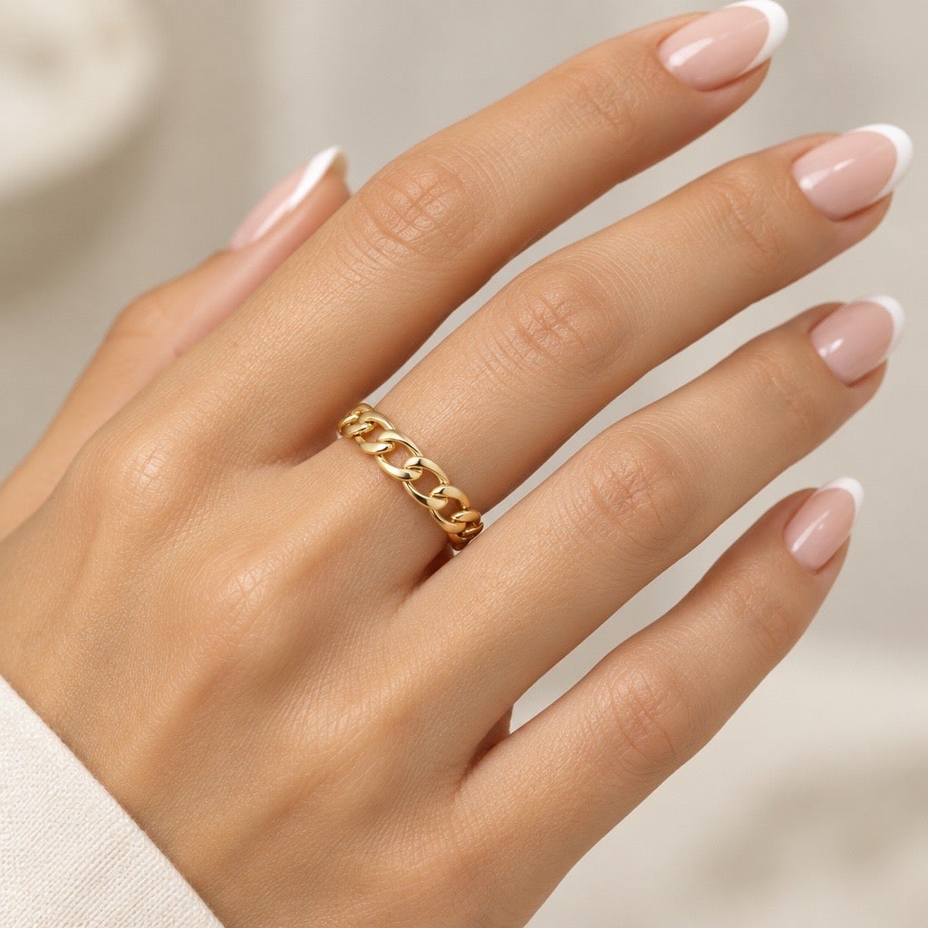 Circa 2020s Modern Slim Curb Gold Plated Chain Link Ring High-Polish Delicate