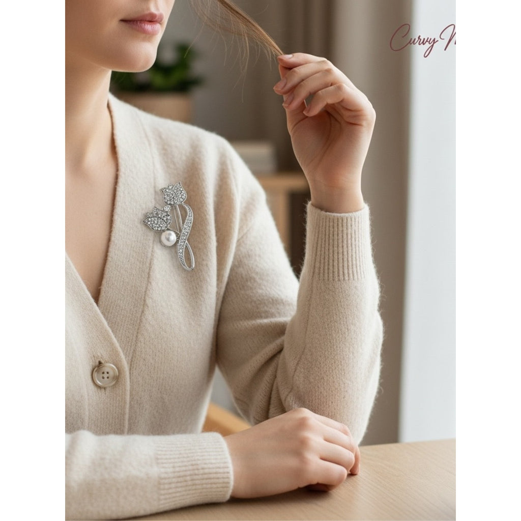 Stunning Silver-plated Floral Brooch - Elegant Women’s Jewelry