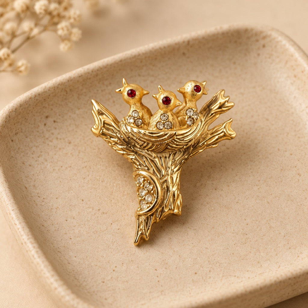 1940s Mid-Century  Signed ART Figural Bird Nest Brooch – Textured Gold Tone Mother Bird & Three Babies with Ruby Rhinestone Eyes