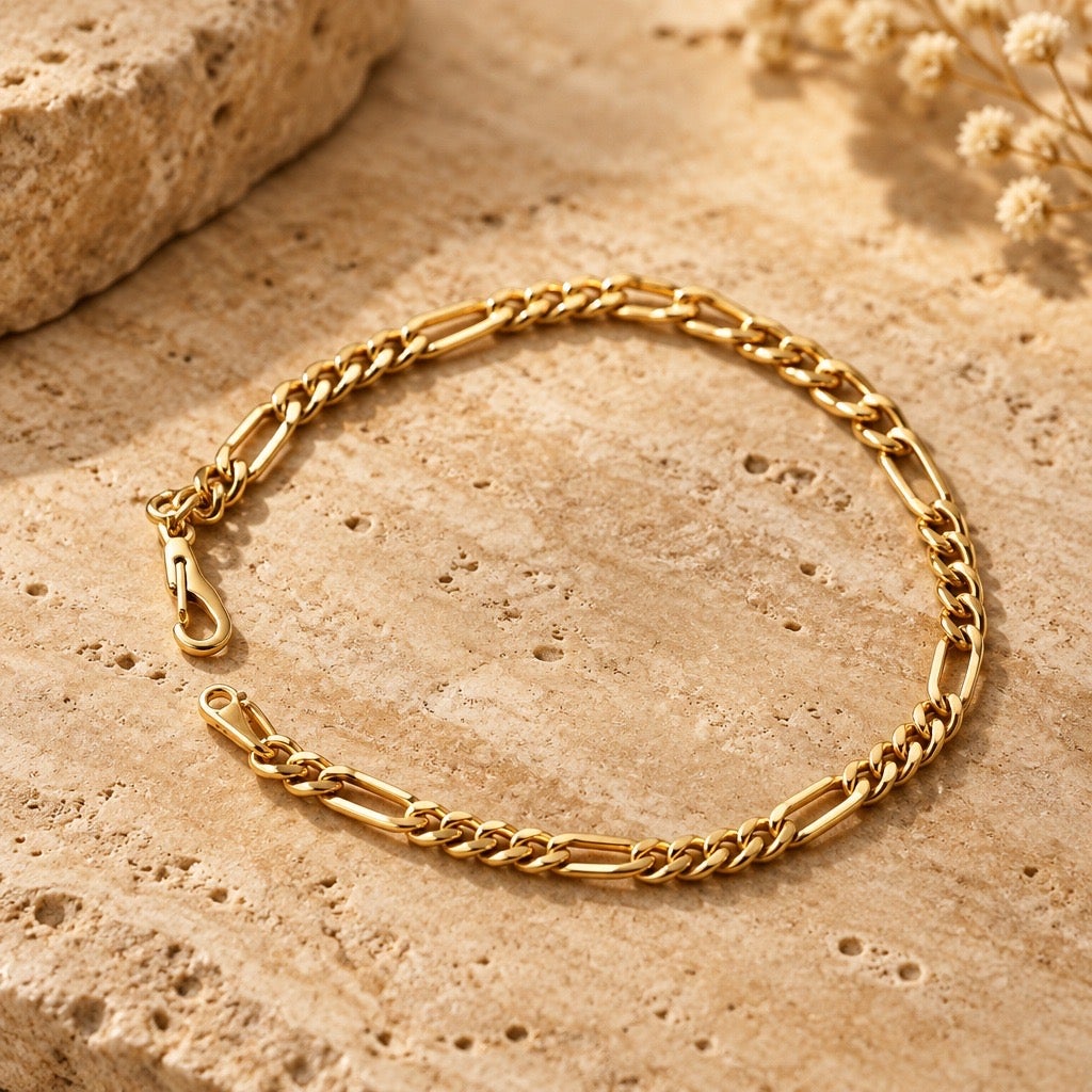 c.1970s Vintage 14k Gold Plated Figaro Link Chain Bracelet – Classic Retro