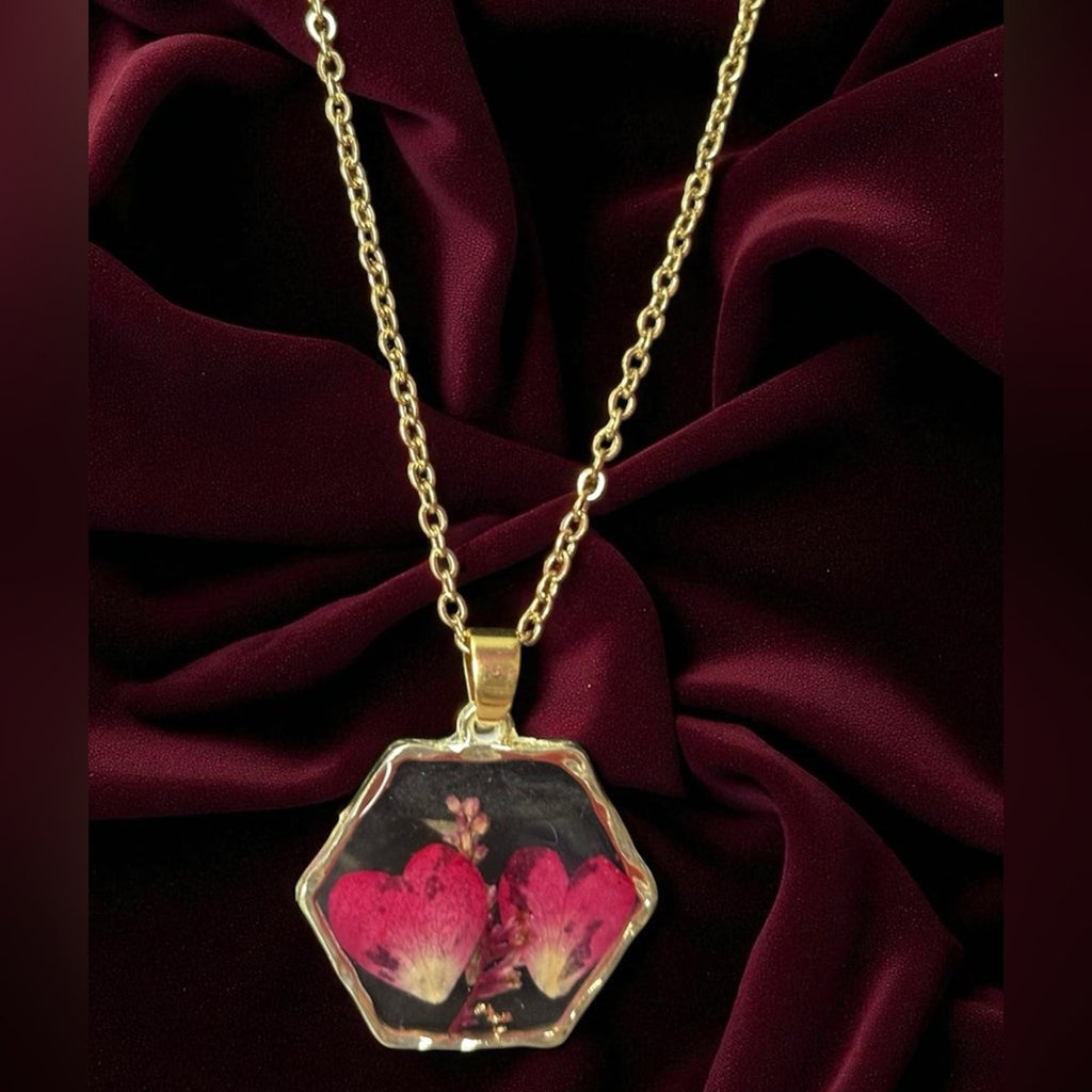 Handcrafted‎ Red Flower Pressed Floral Design