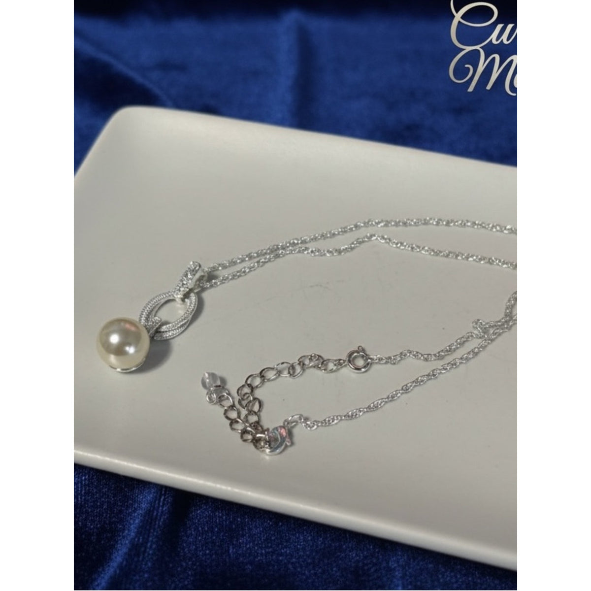 VTG Avon Silvertone Pearl Drop Pendant Necklace Interlocking Oval Link