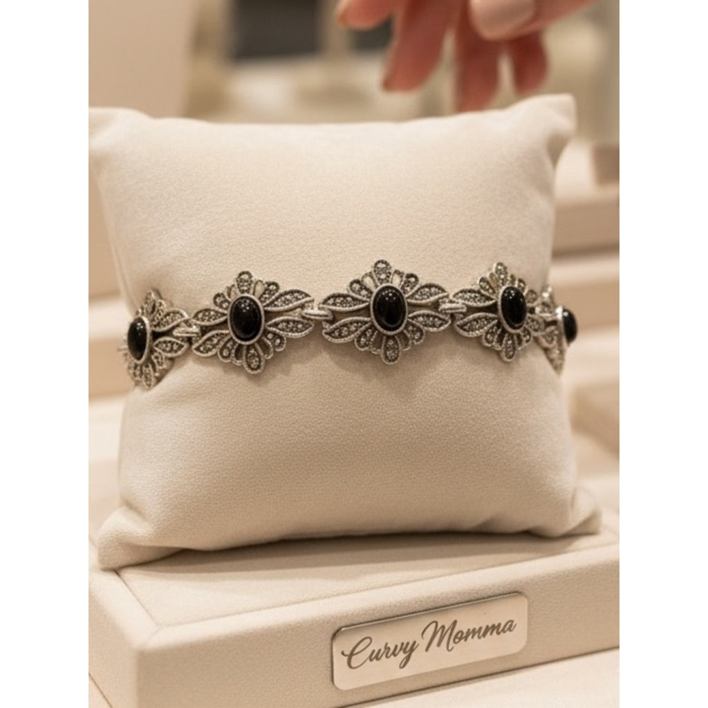 Vintage-Inspired Black Agate Stone Floral Link Bracelet