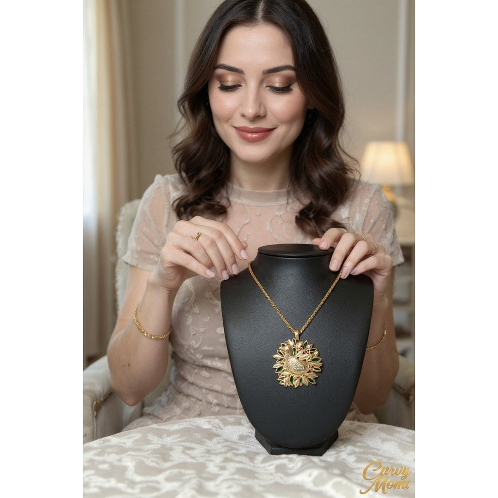 Vintage 1978 Sarah Coventry Partridge in a Pear Tree Pendant Necklace Gold Tone